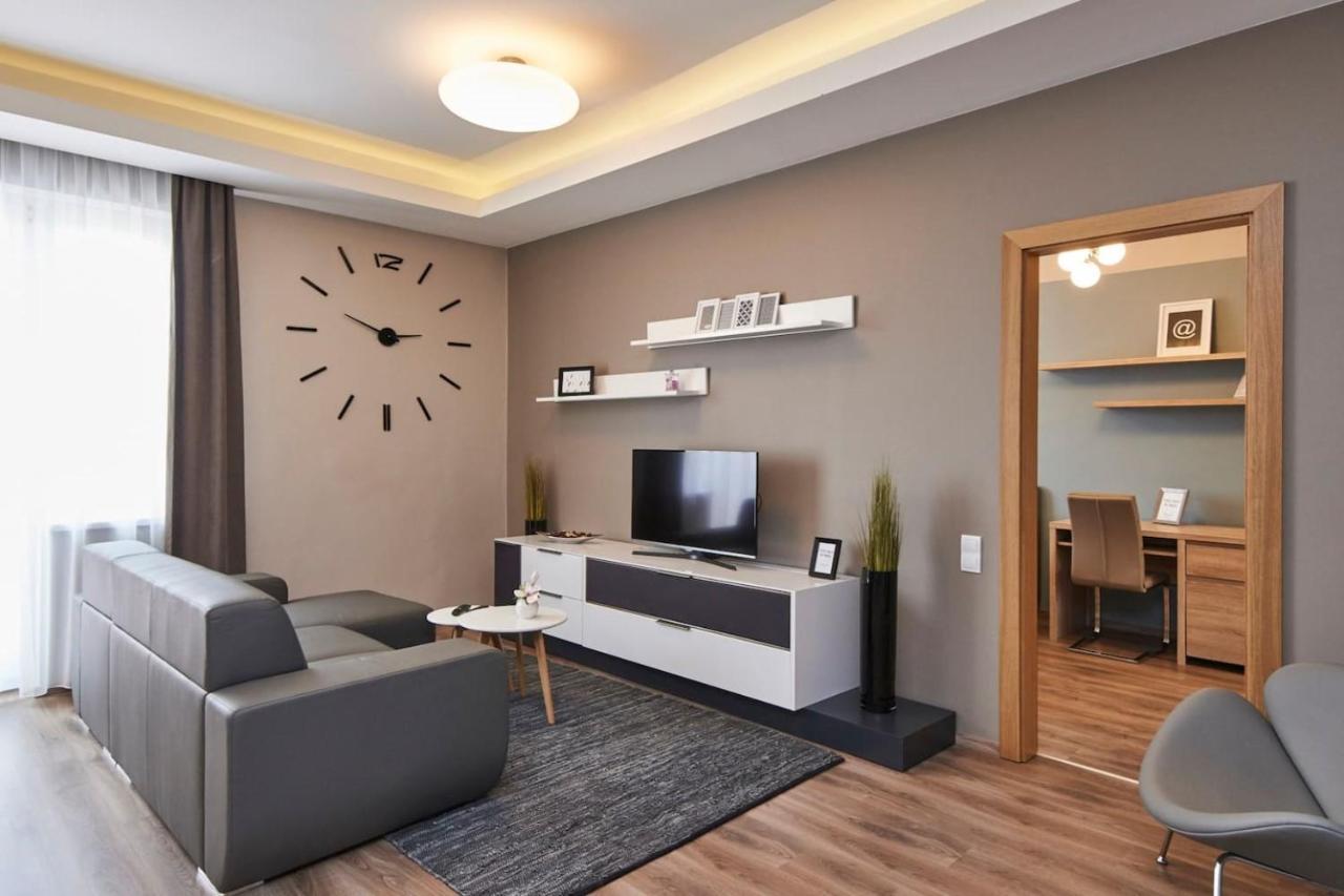 ORANGEHOMES Fantastic 3 bedrooms apartment Dohány street Budapeste Exterior foto